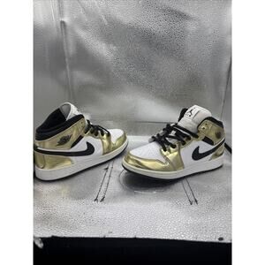 Nike Air Jordan 1 Mid SE "Metallic Gold" SIZE 7Y #1
